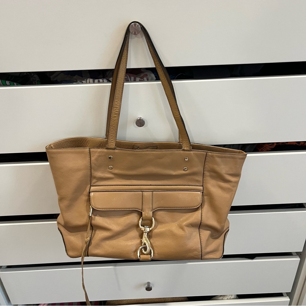 Rebecca Minkoff bag 👜